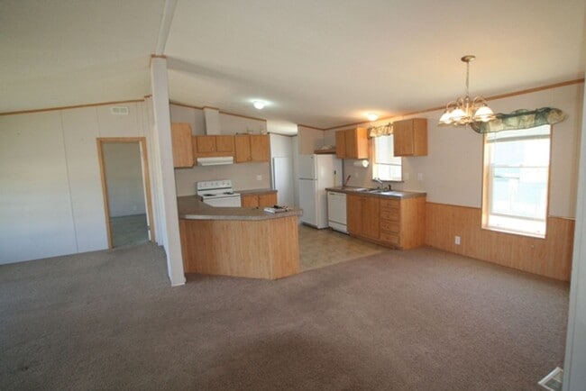 Photo - 2706 Cahill St