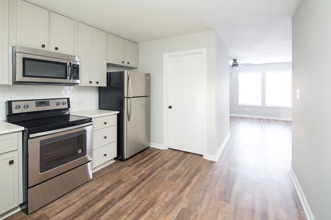 Photo - Ivy League Apartments