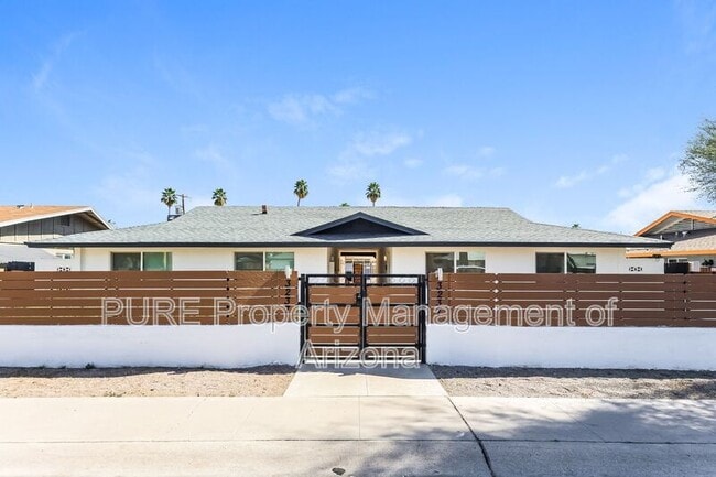 Building Photo - 3237 N 66th St Unit 4