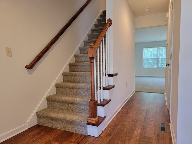 Photo - 402 Mount Olive Ln
