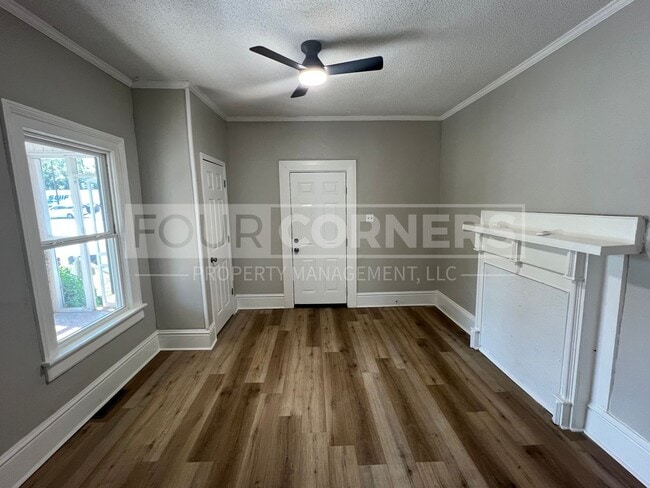 Photo - Beautiful 5 Bedroom 2.5 Bath House