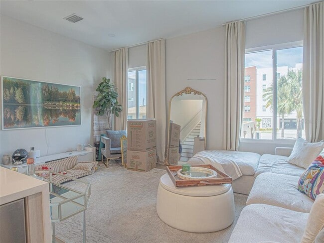 Photo - 370 6th St S