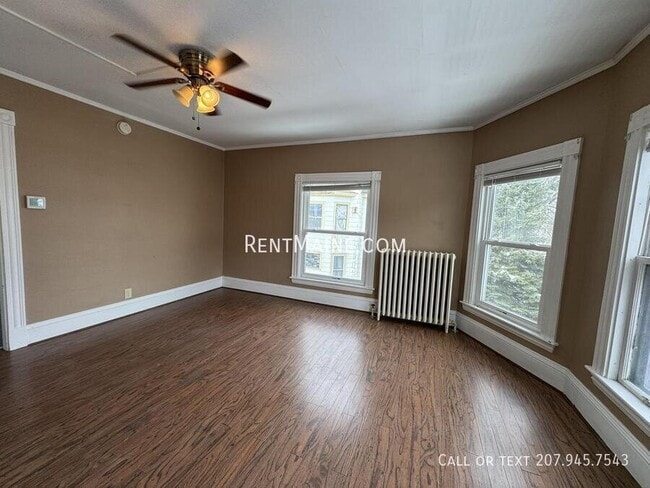 28 Pleasant St Unit 2F