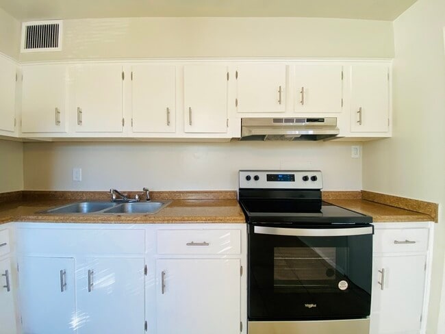 Photo - Corner Single Level 2 Bedroom Newly Renova...