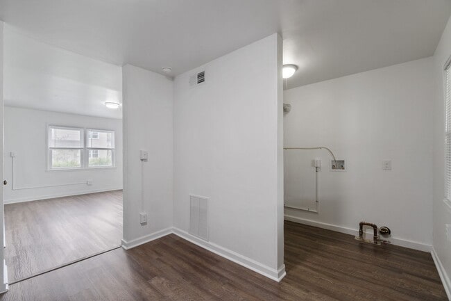 Photo - 21 Midland Heights Cir