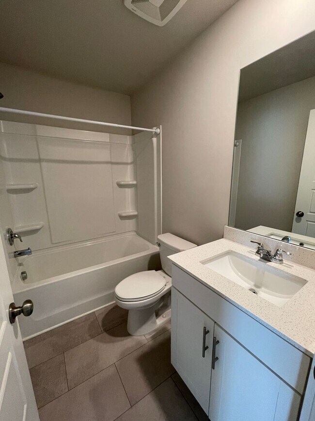 Triple Blackman ! 3bed 2.5 bath 1900 pe... Rental House Rental in