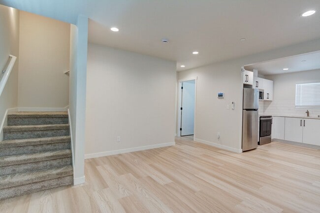 Photo - 2 Bedroom Luxury New Construction Cottage - Standalone Alone Home - Location Location Location