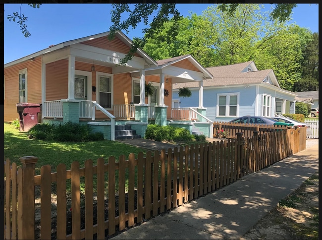 Photo - 538 Walnut St