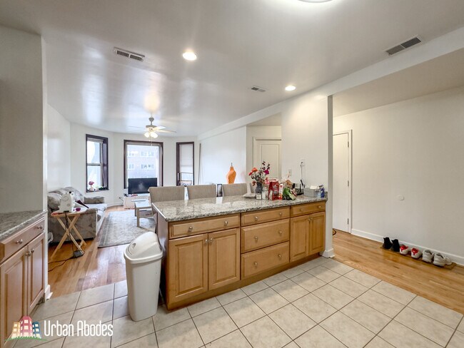 Photo - 6711 N Sheridan Rd Unit G08C