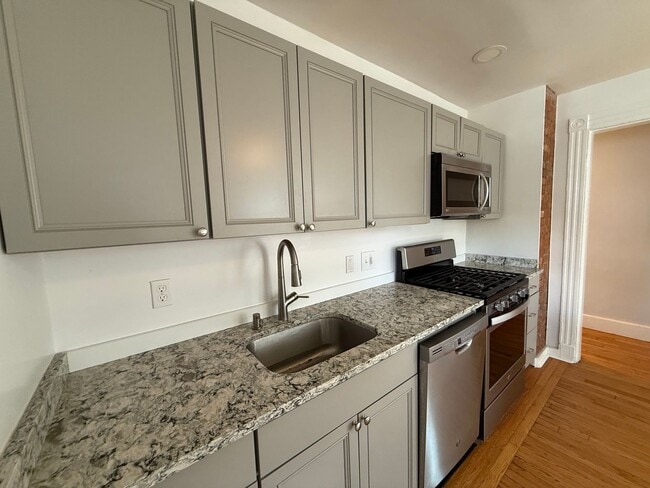 Photo - 85 Avon St Unit 2
