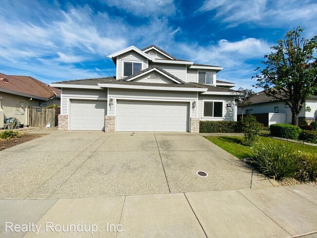 5 br, 3 bath House - 9753 Toscano Dr - 5 br, 3 bath House - 9753 Toscano Dr