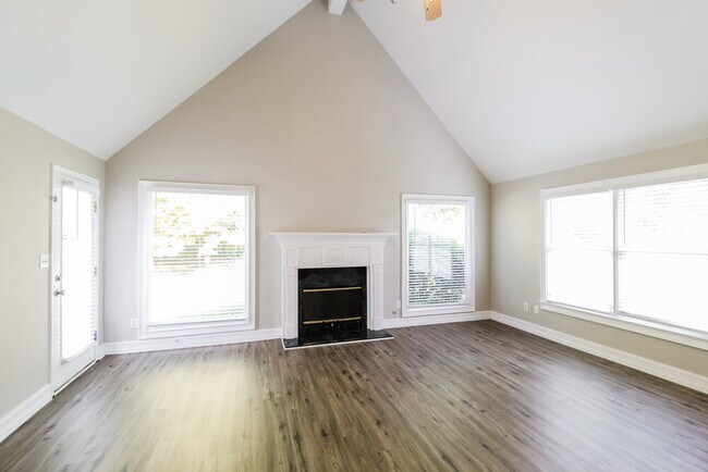 Photo - 655 Timber Ives Dr
