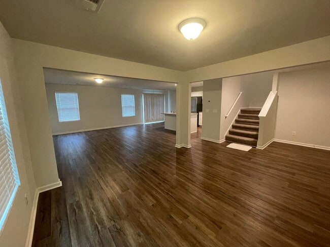 Photo - 3 bedroom home in Lexington area! Available in June