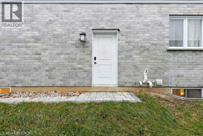 Photo - 1156 Swan St