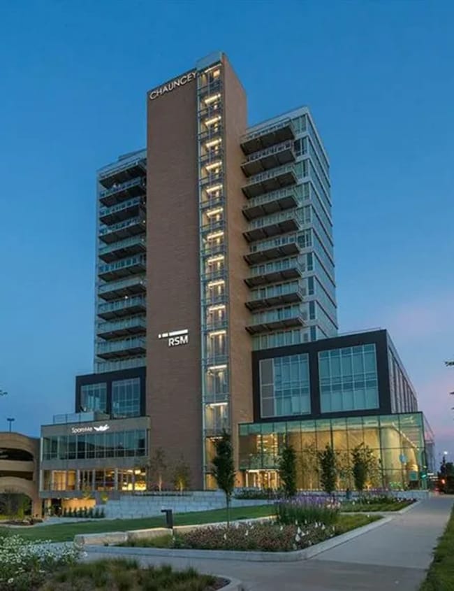 Building Photo - AVAILABLE AUGUST 2026 - Downtown Iowa City High-Rise Condo with Amazing Views Unit 1406