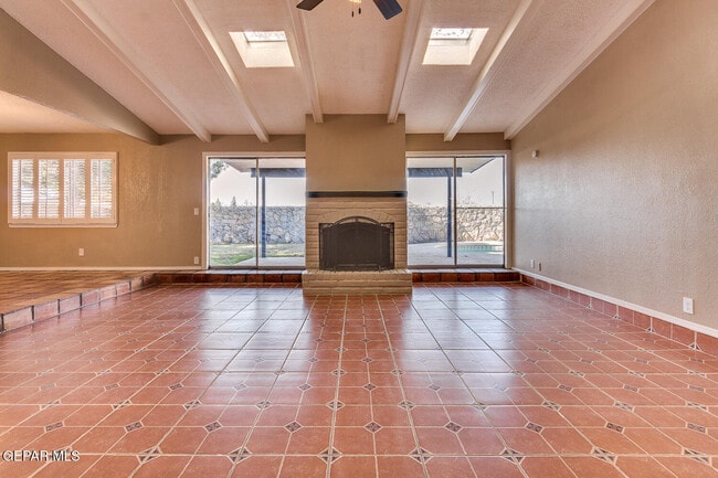 Photo - 5572 Fernwood Cir