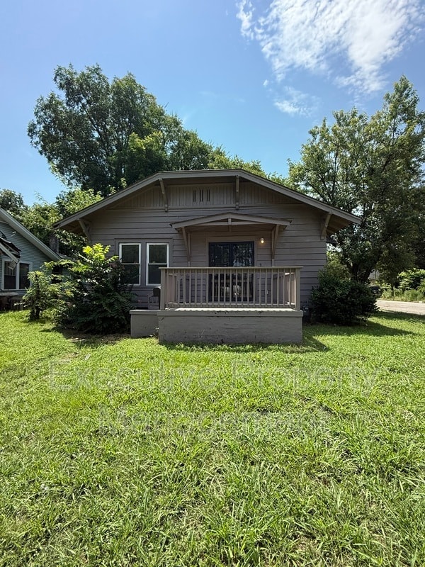 Photo - 1031 Cotton Ave SW