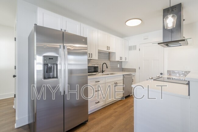 Photo - 404 Kirby Dr