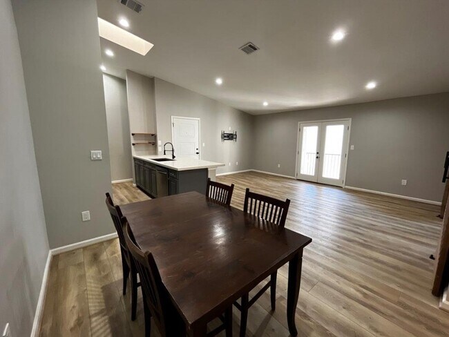 Photo - 2425 Augusta Dr Unit 44