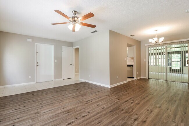 Photo - 17507 Cranbrook Dr