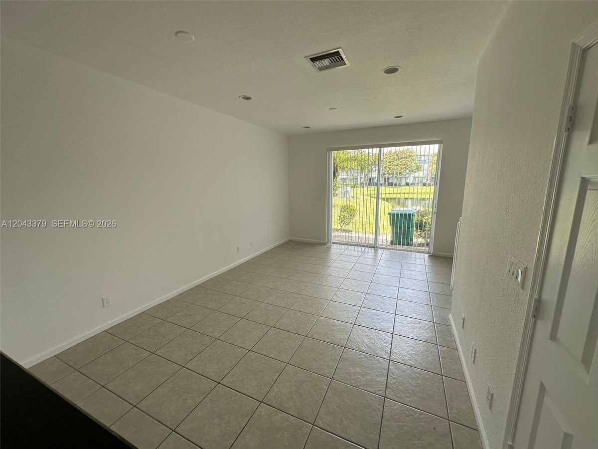 Photo - 3595 NW 13th St