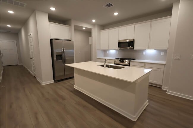 Photo - 8506 Blueberry Ash St