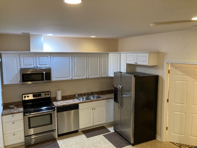 238 N Crestwood Dr