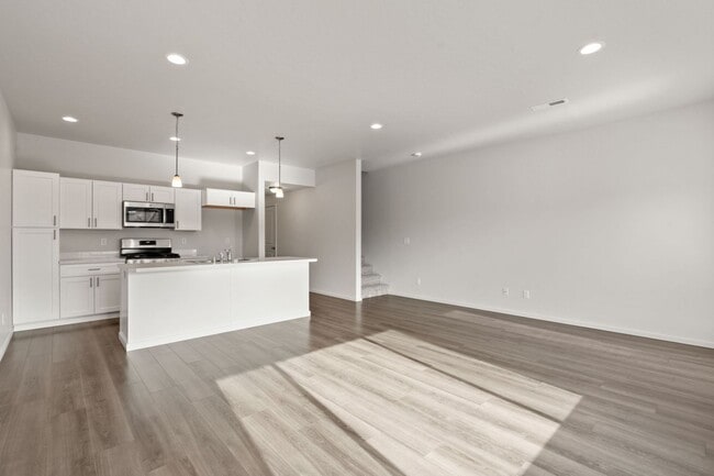 Photo - 4804-4806 E Fairview Ave