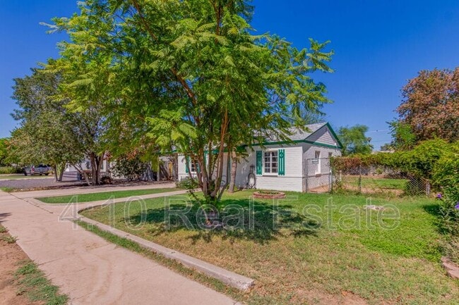 Photo - 208 W Glenrosa Ave