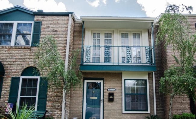 Building Photo - 6373 Ivanhoe Ln