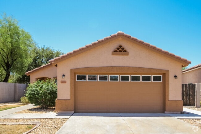 Building Photo - 3295 E San Angelo Ave Rental