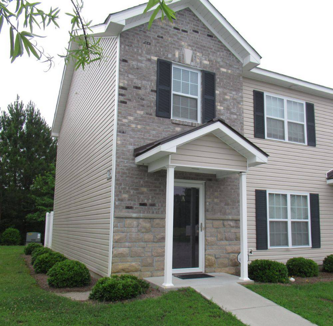 Photo - 124 Chandler Dr Townhome