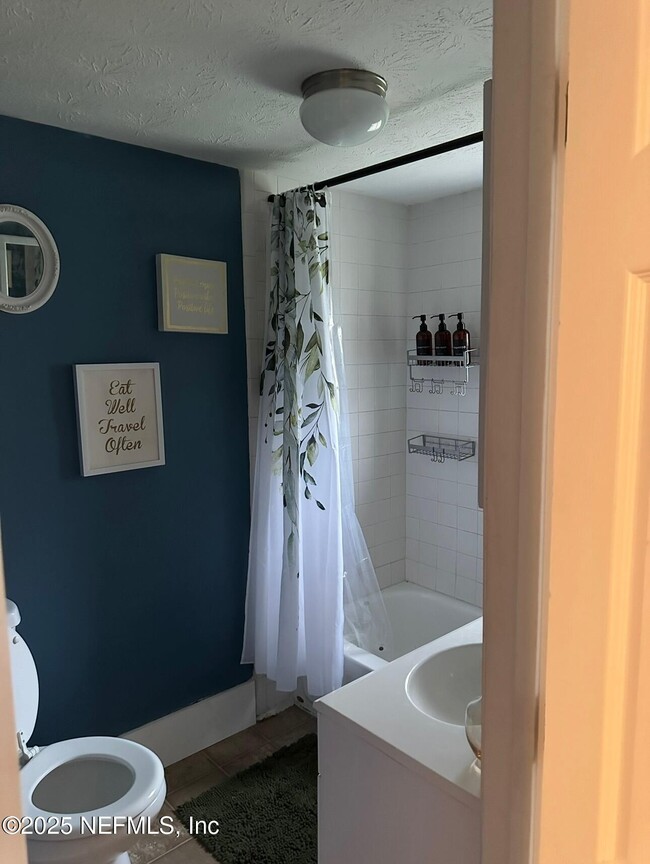 Photo - 1344 Neva St