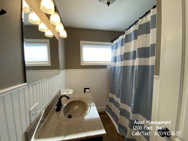 Building Photo - 1200 Park Rental