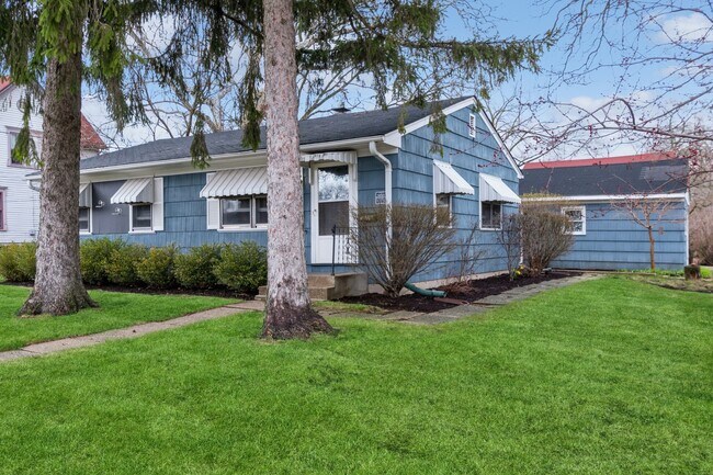 Photo - 735 Chestnut St