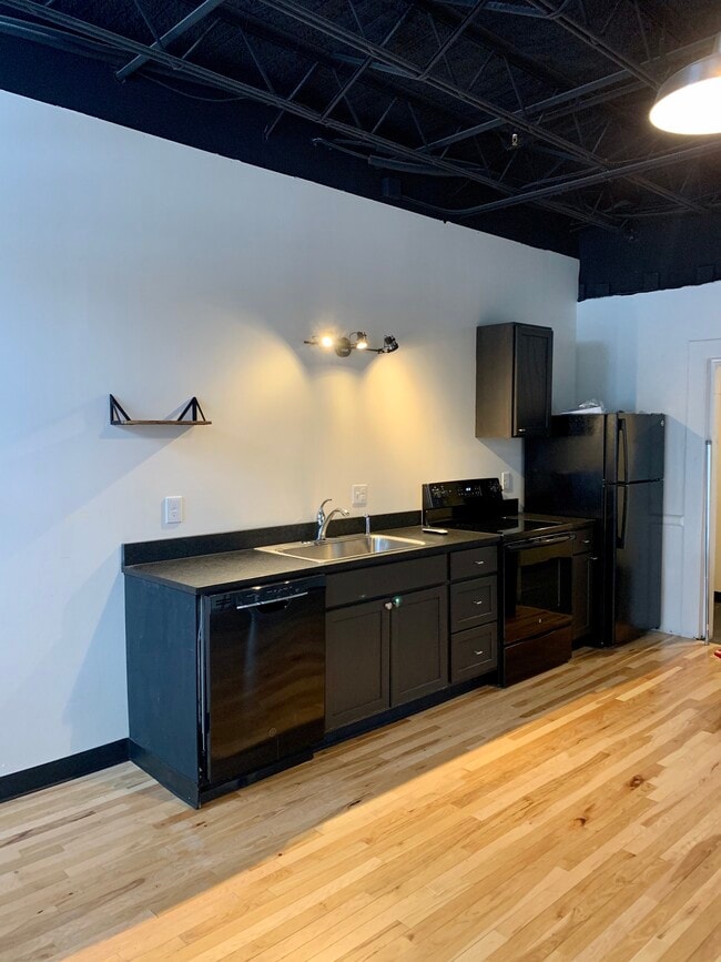 Photo - 181 Elm St Unit 103