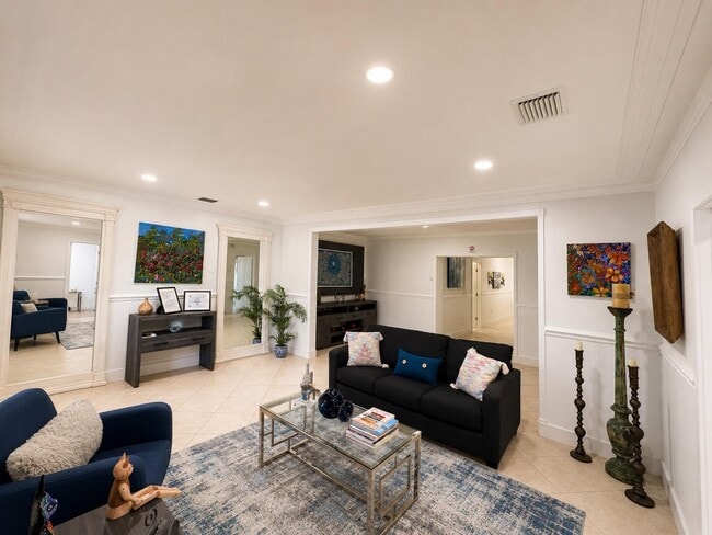 Photo - 150 NE 146th St