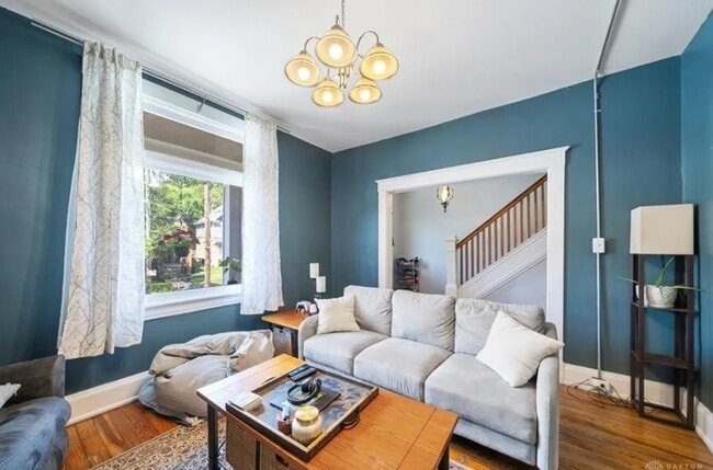 Photo - 3148 Linwood Ave