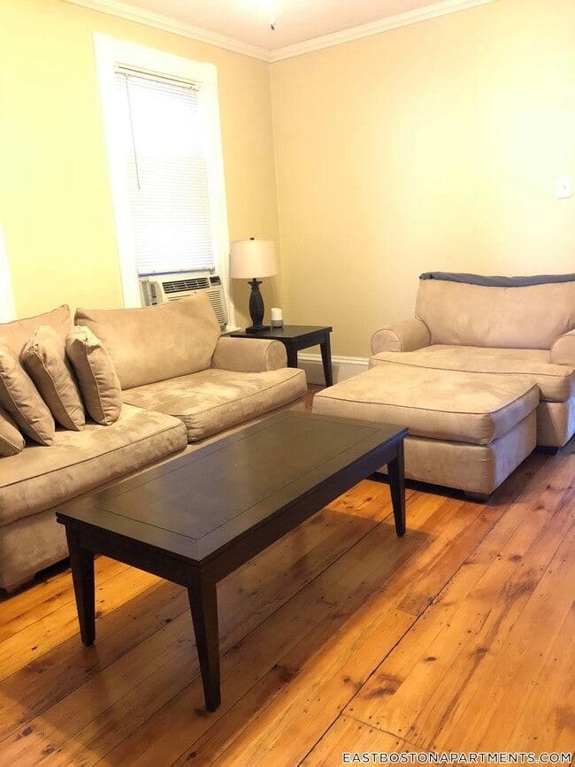 Photo - 279 Webster St Unidad 1