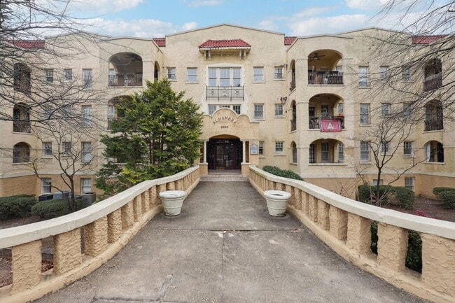 Photo - 2855 Peachtree Rd NE