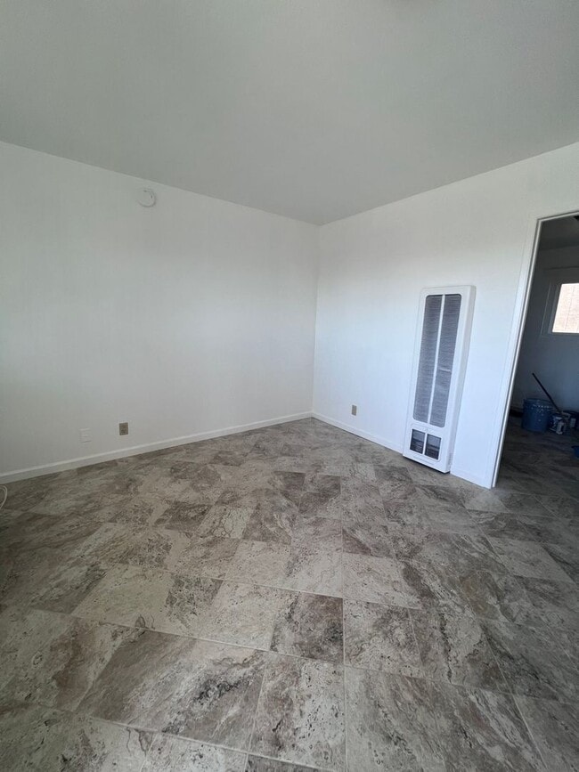 Photo - Midtown Ventura - One bedroom, one bath up...