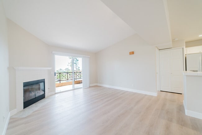 Photo - 7001 Ballena Way