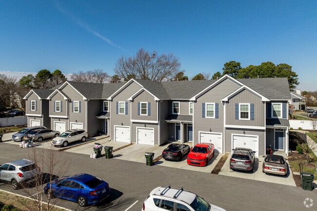Churchland Commons at Town Pointe