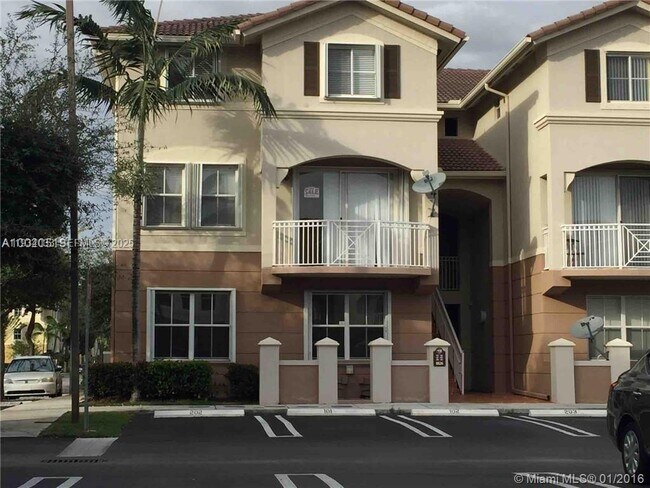 Building Photo - 8826 W Flagler St Unit 204