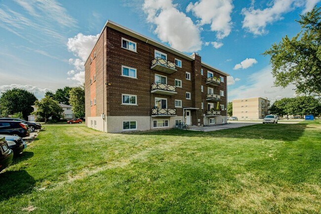 Photo - 9 - 41 Essex St / 92 - 106 Borden St