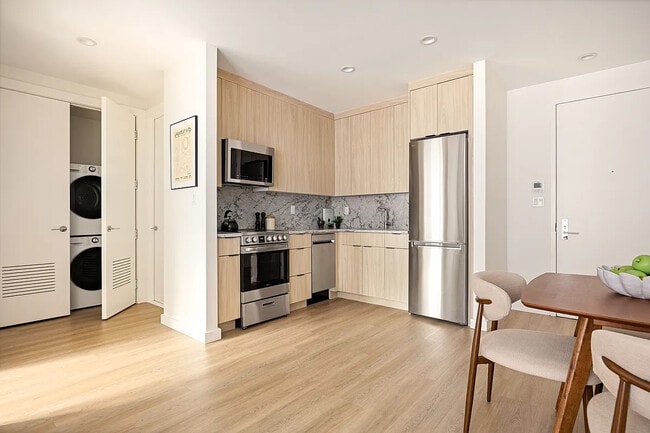 Photo - 100 Sullivan Pl