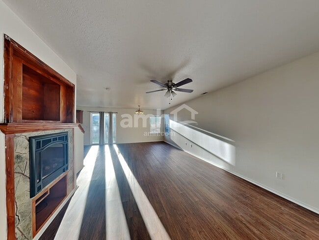 Photo - 6511 S Acacia Ave