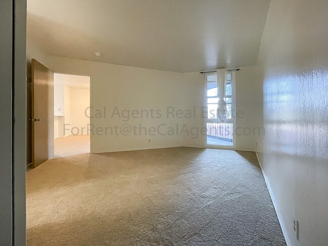 Photo - 250 Whitmore St