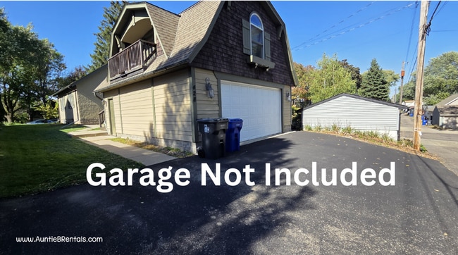 Photo - 428 Warwick St