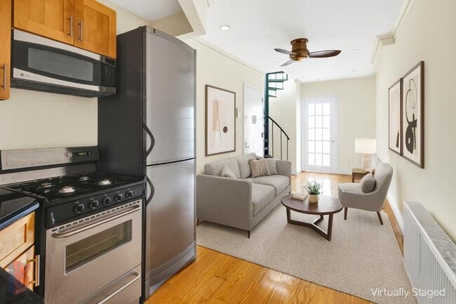 Building Photo - 343 E 5th St Rental